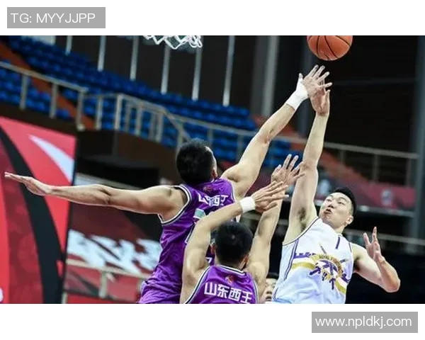 CBA直播山东队对阵被控球队精彩对决全程回顾与分析