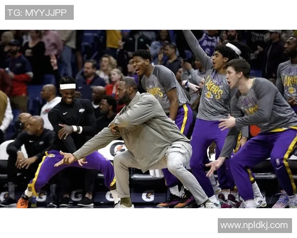 湖人对阵鹈鹕精彩对决回顾12月22日比赛亮点与球员表现分析